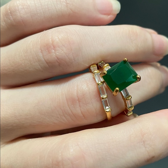 Elegant Green and Gold Ring size 7 emerald baguette 2 rings set - Picture 13 of 13